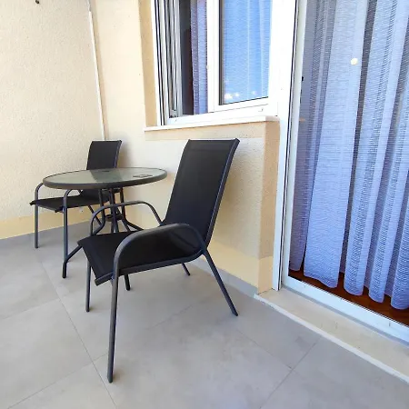 Tea-1 Apartment